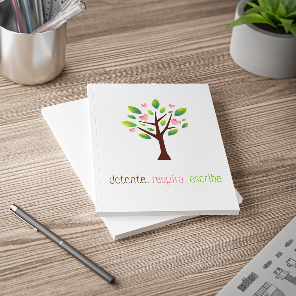 Libreta A5 Notebook — "Detente. Respira. Escribe" Tree & Heart Journal - Papeles Verdes